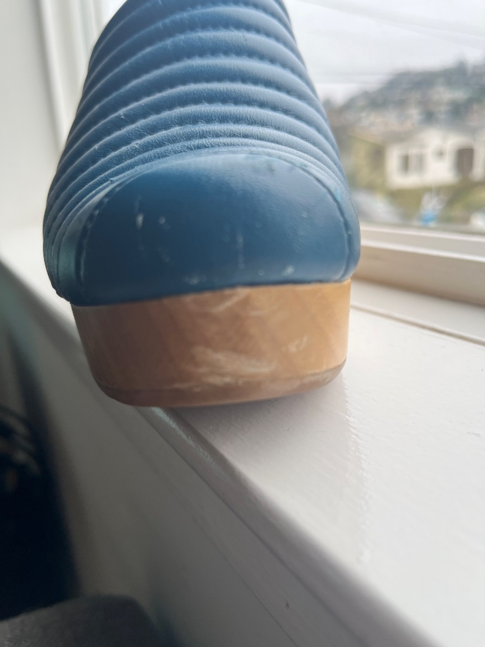 Beklina Ribbed Clogs, Size 7.5 - Picture 8 of 16